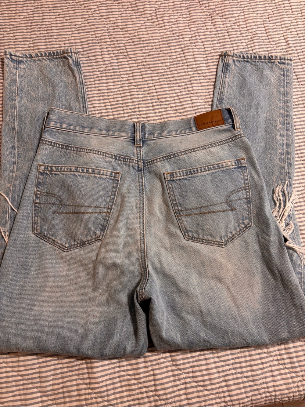 AMERICAN EAGKE Light Blue Straight-Leg Jeans